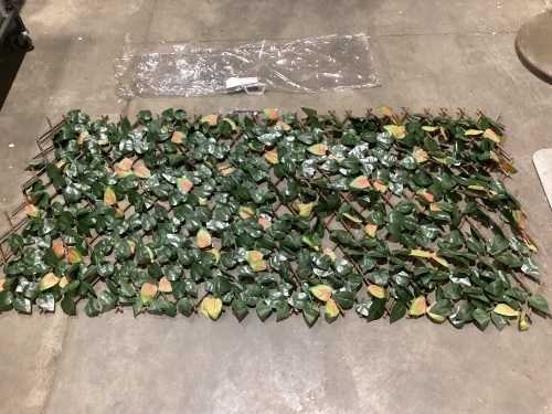 Faux Laurel Hedge Greenery Leaves Fence Privacy Screen - Lot 1037