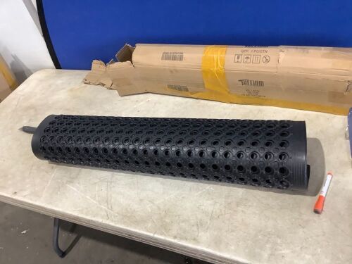 TUFFIOM Rubber Floor Mat with Holes - Lot 356