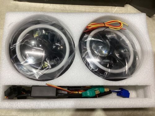 7" Round High/Low LED Headlights  - Lot 1067