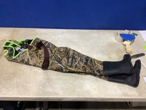 Neoprene Wader, Size 6/7 - Lot 36