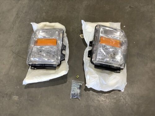 Pair of Headlights for 2008-2010 Ford F250/350 Trucks  - Lot 66