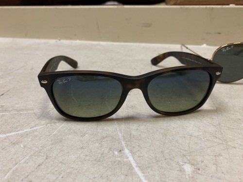 Ray-Ban RB2132 New Wayfarer Polarized Sunglasses 55 mm, and Ray-Ban Rb3025 Classic Polarized Aviator Sunglasses 55 mm. Appear New - Lot 43