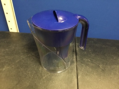 Brita 6 Cup Water Filter Pitcher, Dark Blue - Appears New - Lot 277