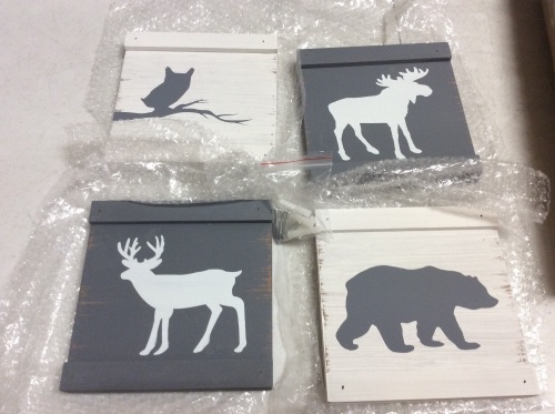 Home Rustique Woodland Animals Decor - Appears New - Lot 523