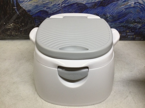 Munchkin Arm & Hammer Multi-Stage 3-in-1 Potty, Grey - Appears New  - Lot 559