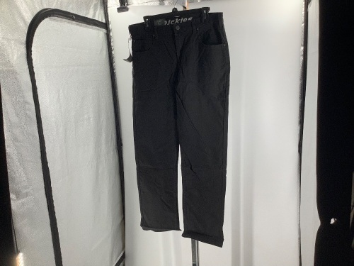 Dickies Men's Pants, 32x30, Appears New - Lot 240