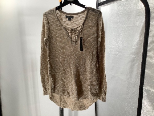Natural Reflections, Small Womens Long Sleeve, Appears New - Lot 284