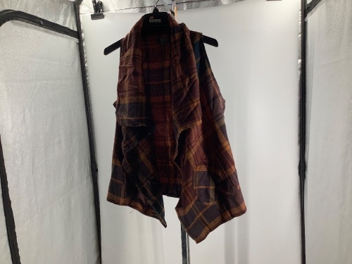 Natural Reflections, Blue Wine Plaid Vestm Small, Appears New  - Lot 306