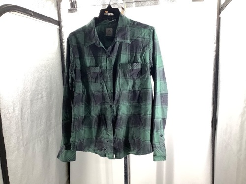 Ascend, Mens Flannel, Large, appears new  - Lot 312