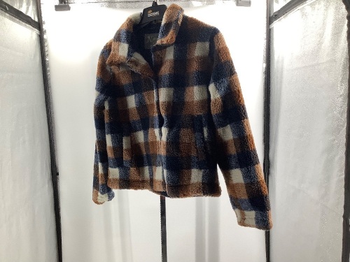 Natural Reflections, Blue Cafe Plaid sherpa Jacket, Medium, Appears New  - Lot 330