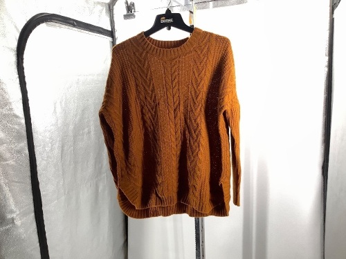 Natural reflections, Pumpkin Spice Cable Pull, Small,  Small Rip Near collar, E-commerce Return  - Lot 347