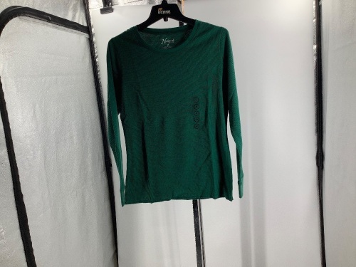 Natural Reflections Women's Shirt, Medium, Appears New - Lot 371