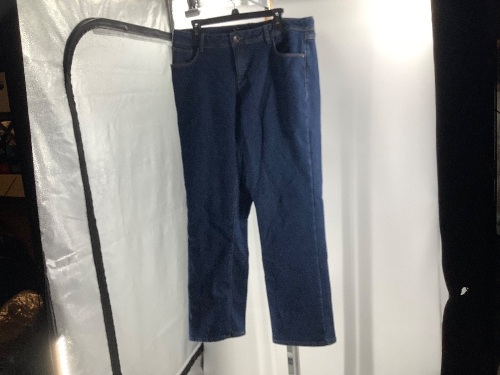 Natural Reflections Women's Jeans, 14, Appears New - Lot 372