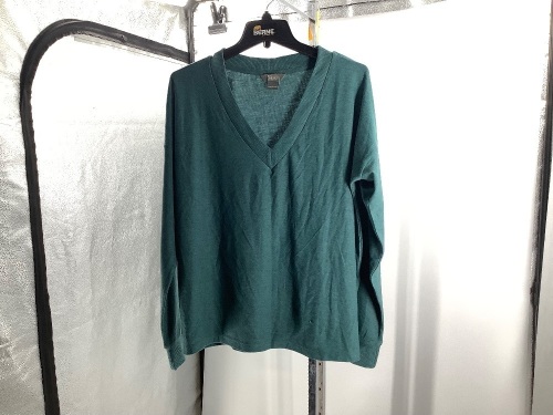 Natural Reflections Women's Sweater, Large, Appears New - Lot 395