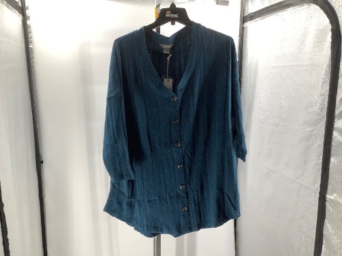 Natural Reflections Women's Shirt, XLarge, Appears New - Lot 526
