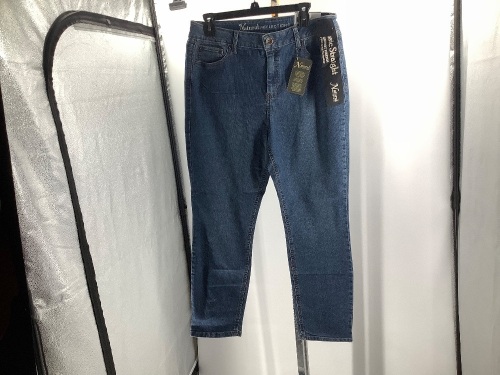 Natural Reflections Women's Jeans, 16P, Appears New - Lot 584