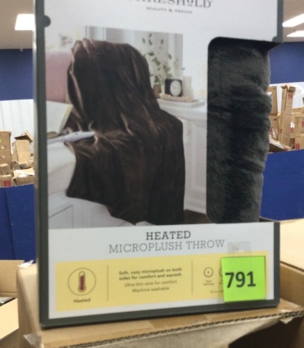 50"x60" Electric Microplush Reversible Throw Blanket - Lot 791