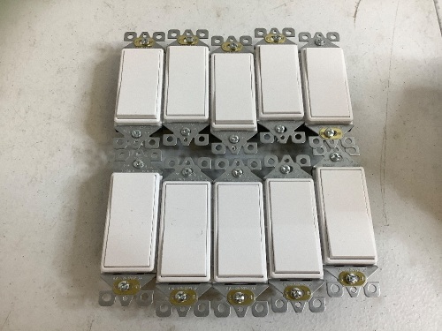 3 Way Decorator Switch, 10 Pack, Appears New - Lot 168