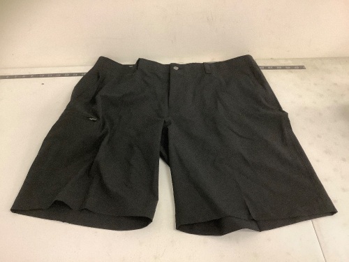 Callaway Mens Shorts, 38, New - Lot 332