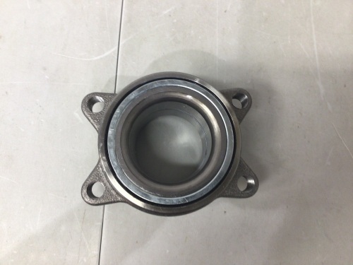 Wheel Bearing Hub Assembly, Unknown Specs, E-Commerce Return - Lot 328