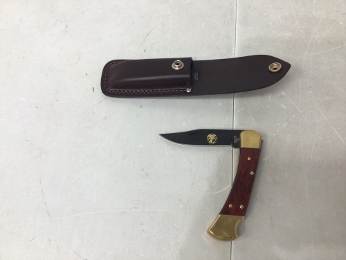 Buck Knives, Folding Knife, Appears New - Lot 510