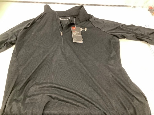 Men's UnderArmour Shirt, L, Appears New - Lot 528