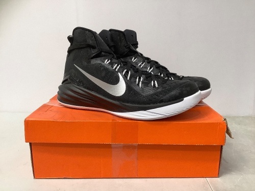 Nike Mens Shoes, 11, Authenticity Unknown, Appears new - Lot 452