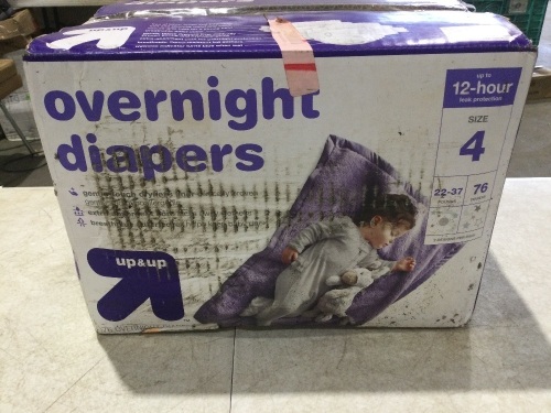 Overnight Diapers - up & up, size 4  - Lot 711