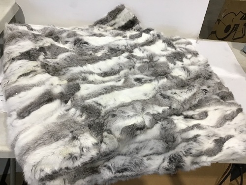 Luxury Rabbit Fur Throw 100% Real Fur Bedspread Blanket 55''x63'' Multifunction  - Lot 563