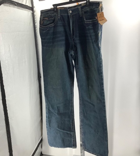 Ariat Low Rise Boot Cut 38x36, Appears New - Lot 207