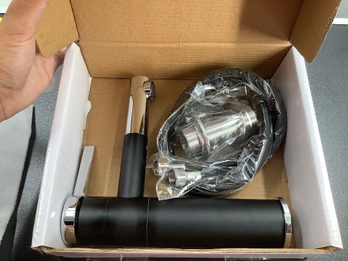 Modern Bathroom Faucet, Appears New - Lot 297