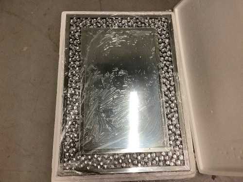 Decorative Wall Mirror, Appears New - Lot 186