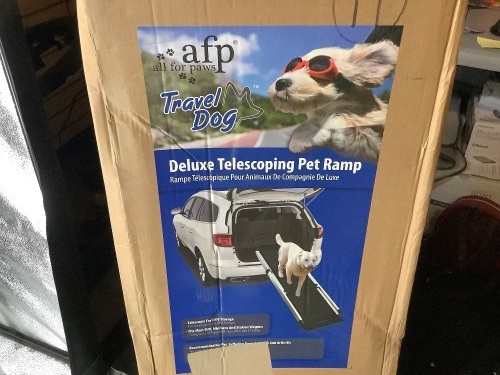 AFP Travel Dog Deluxe Telescoping Pet Ramp, Appears New - Lot 372