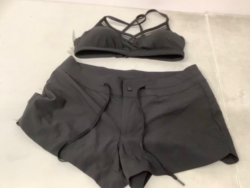 Calia Womens 2 Piece Swimsuit, S, Appears new, Retail 90.00 - Lot 270