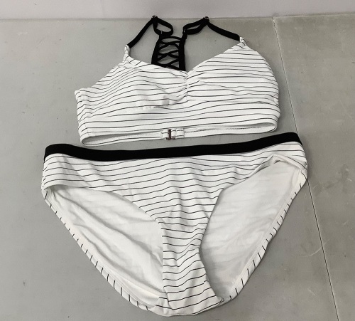 Calia Womens 2 Piece Swimsuit, S Top/M Bottom, Appears new, Retail 90.00 - Lot 389