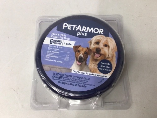 PetArmor Plus Flea & Tick Collar for Dogs, Appears new, Retail 19.99 - Lot 205