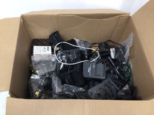 Box of Mixed Camera Accessories, E-Commerce Return - Lot 8