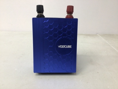 Voltcube 400W Power Inverter, Untested, Appears New, Retail 51.95 - Lot 309