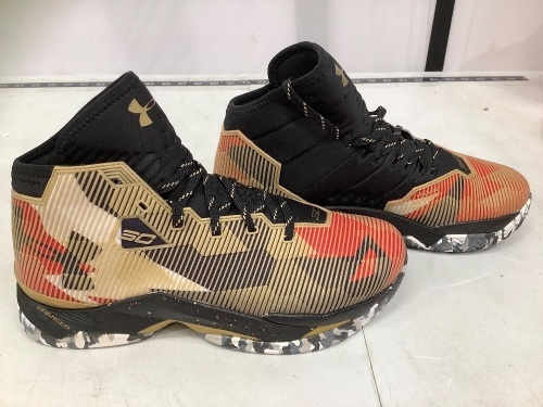 Men's UnderArmour Shoes, 10, Appears New, Retail $102.97 - Lot 720