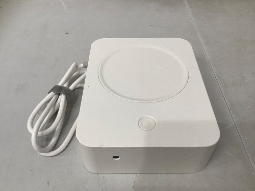 110V to 220V Power Transformer, Powers Up, E-Comm Return, Retail $50.00 - Lot 256