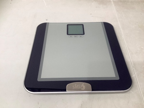 Digital Bathroom Scale, No Batteries, E-Comm Return, Retail $40.00 - Lot 220