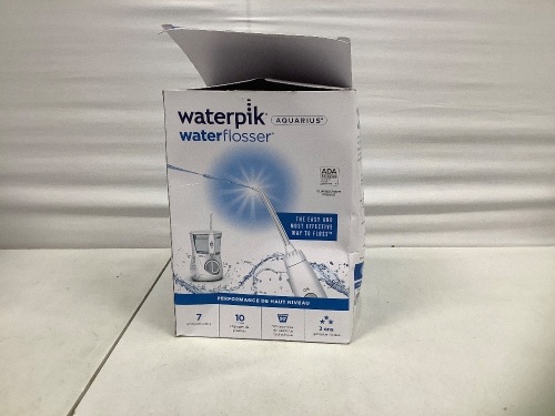 Waterpik Water Flosser, Appears New, Retail $79.99 - Lot 820