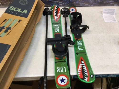 Sola Kid's Beginner Snow Skis with Bindings & Poles, Age 2-4 - E-Comm Return, Appear New - Lot 533
