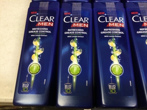 Lot of (44) Clear Men Refreshing Grease Control Shampoo - New - Lot 1081