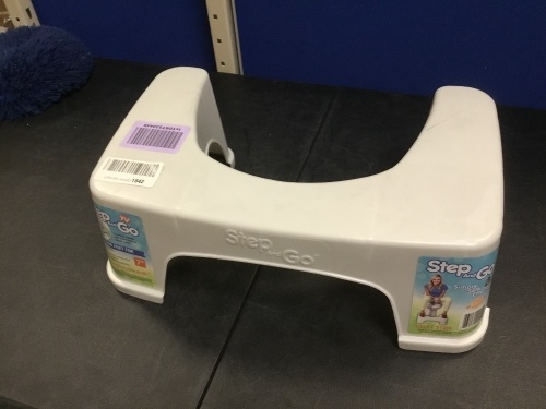 Step and Go Toilet Stool 7" - Appears New - Lot 1110