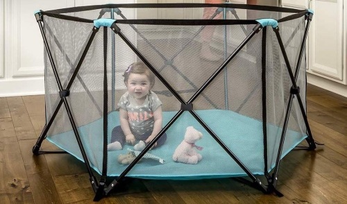 Regalo My Portable Play Yard 6-Panel Aqua - E-Comm Return, Appears New  - Lot 1145