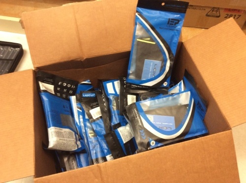 Case of (40) Lepfun PR918 Knee Compression Sleeves, Medium - New - Lot 1115