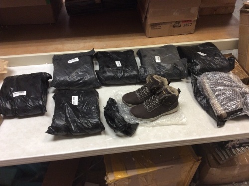 Lot of (8) ZDLANG Men's Snow Boots - New  - Lot 617