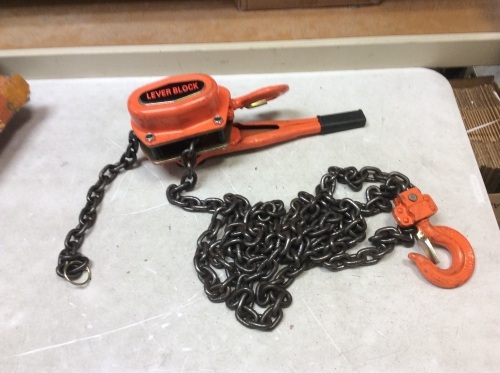 VEVOR 3 T Lever Block Chain Hoist 20FT - E-Comm Return - Lot 1066