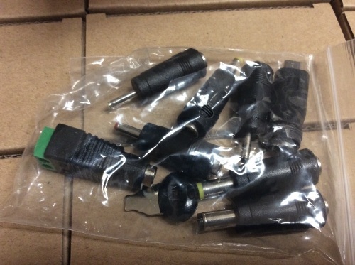 Case of (80) Belker 30W Universal AC Adapter Power Supply - Appears New - Lot 611